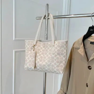 Women's Minimalist Tote Bag, Large Capacity, Elegant Commuter Style - 9