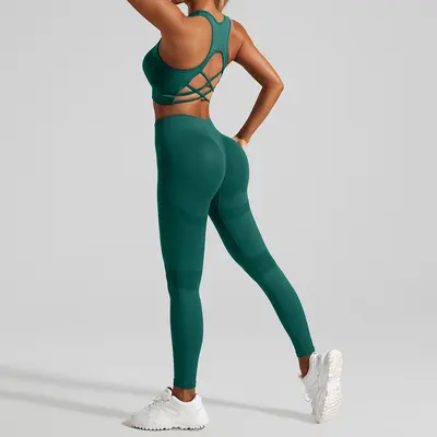 Seamless Open-Back Yoga Set with Sports Bra and High-Waist Leggings - 9