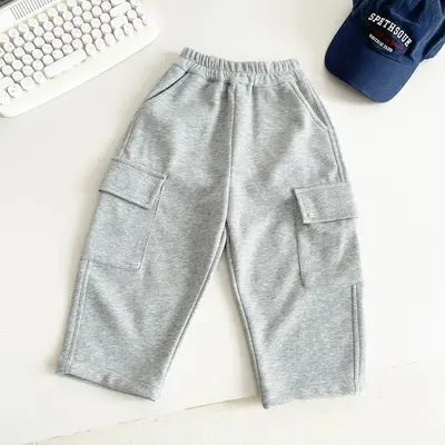 Kinder Jogginghose mit großen Taschen, Herbst 2026 - 7