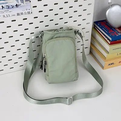 Individualisierbare Outdoor-Reiseflasche mit Handytasche, Umhängetasche und Kordelzugtasch - 8