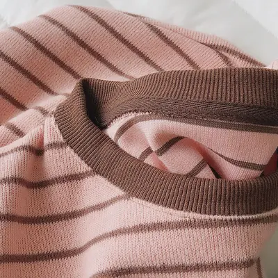 Damen-Sweatshirt aus Baumwolle, Weiß-Rosa gestreift, locker