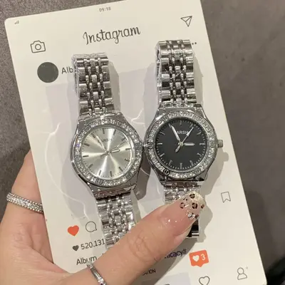 New Minimalist Elegant Lightweight Luxury Fashion Women's Watch with Diamond-Embedded Steel Band High-Grade Appearance Direct Factory Sales Hot-Selling Model