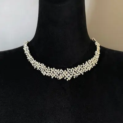 Flash necklace with gemstone details, clavicle chain - 7