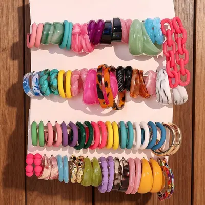 10 çift renkli akrilik reçine C-tipi küpe - 9