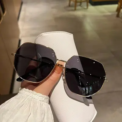 Oversized Unisex Metal Frame UV Protection Sunglasses - 3