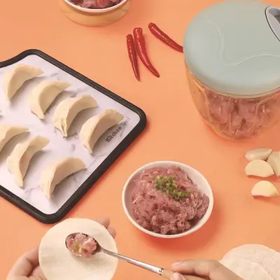 Garlic mincer, household garlic grinder, manual shrimp crusher, garlic grinder, vegetable chopper, garlic crusher, cross-border labeled vegetable cutter.