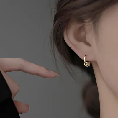 925 silver hoop earrings, elegant and sophisticated design