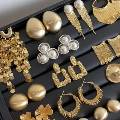 Silbernadel Vintage runde Blüten-Quasten-Ohrringe im europäisch-amerikanischen Retro-Stil, Metall-Ohrringe für Frauen, elegant, leicht, luxuriös, Großhandel