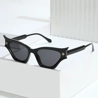 Angular Cat-Eye Sunglasses, Retro Style, Jumping-Shape Temple Detail - 4