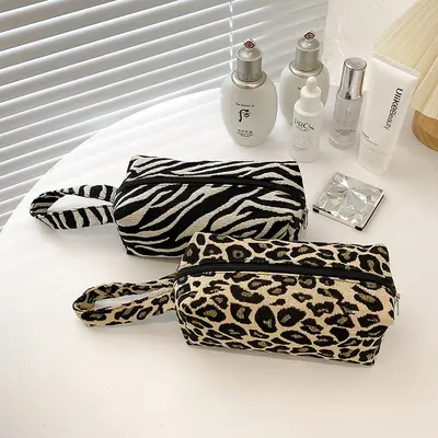 Zebra ve Leopar Desenli Büyük Makyaj Çantası Seyahat Organizer