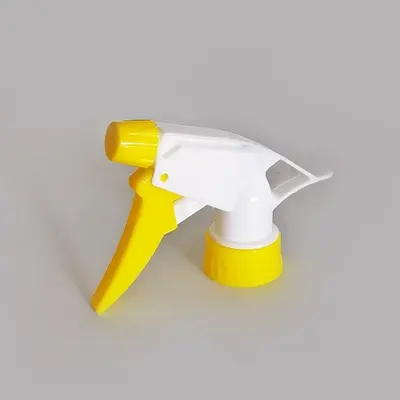 Evrensel meşrubat şişesi sprey başlığı, bahçe ve çiçek sulama için