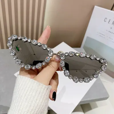 Retro Cat-Eye Sunglasses, Oversized Rhinestone Metal Frame - 7