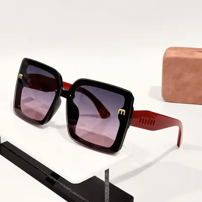 Lightweight Square Frame Sunglasses for Women, Luxury Look