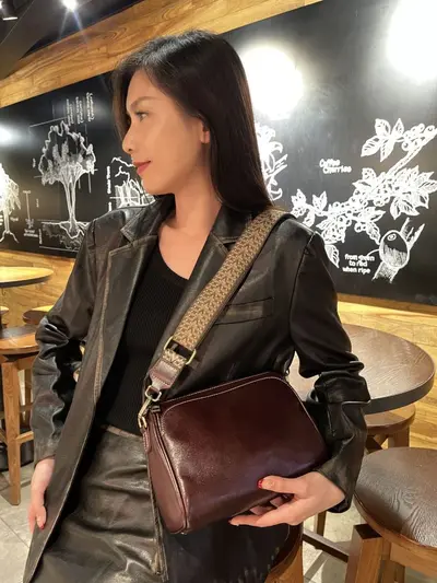 Genuine Leather Women's Messenger Bag, Large Capacity, Top-Grain Cowhide