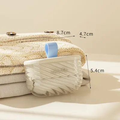Portable mini lint roller, washable, travel size - 9
