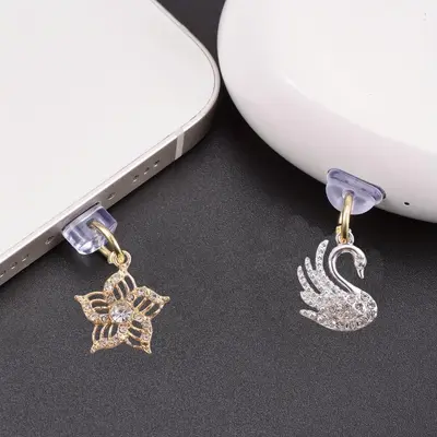 Grenzüberschreitende Etsy Metall quadratischer Schwan Schmetterling kleine Blume Schleife Kombination Legierungs-Halskette Staubstöpsel personalisierter Stil.