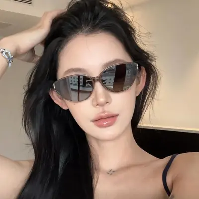 2026 Small Cat-Eye Sunglasses, UV Protection, Suitable for All Face Shapes - 1