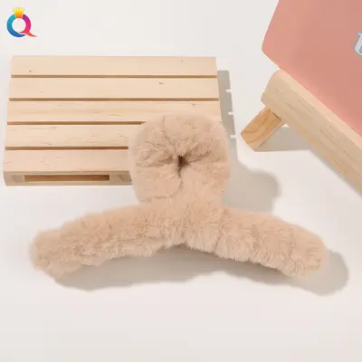 Qiyue sınır ötesi peluş saç tokası büyük peluş saç tokası saç köpekbalığı klip kadın saç kapmak şapkalar saç aksesuarları toptan - 11