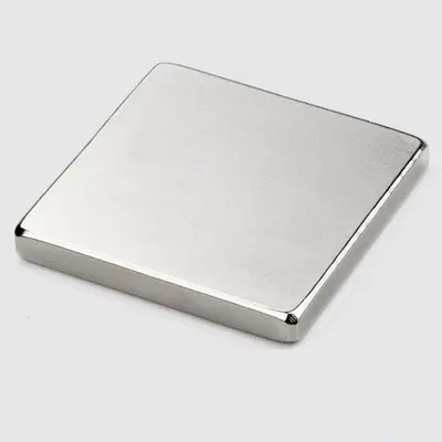 NdFeB-Magnet N35, rechteckig und rund, mit Senkloch
