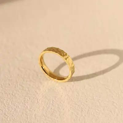 简约碎冰冰钛钢戒指不掉色8K金色水波纹手工捶纹肌理冷淡风潮配饰 - 7