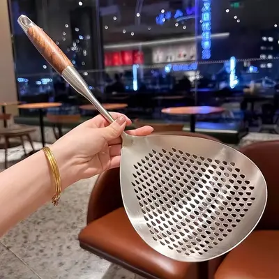 Food-Grade Stainless Steel Large Strainer Ladle, One-Piece Kitchen Skimmer