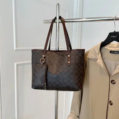 Women's Minimalist Tote Bag, Large Capacity, Elegant Commuter Style - 7