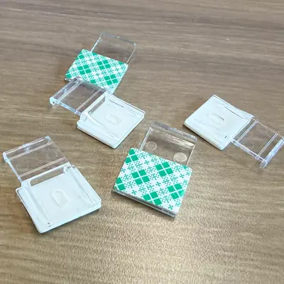 Bir adet gönder delikli olmayan kablolu sabit klips led şerit özel sabit cihaz kendinden yapışkanlı kablolu klips 12mm led şerit kablolu klemens