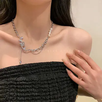 Pearl tassel necklace with petal design - 7