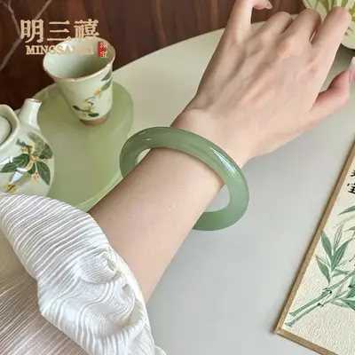 Hetian-Jade-Armband in Celadongrün aus Naturstein - 4