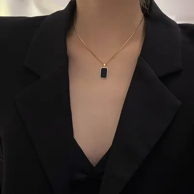 Titanium steel necklace for women, black tag design, 18K gold - 3