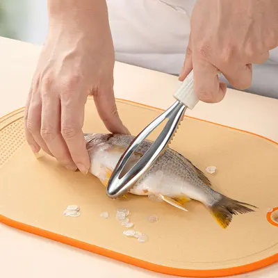 Kitchen Tool Set with Peeler and Accessories - 3