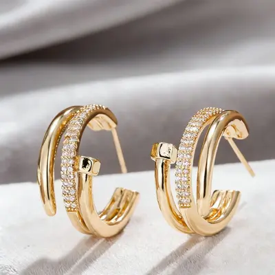 Hochwertiges Mikro-Pavé-Zirkonia-18K-Goldplattierter Nagel-Armband für Damen, europäisch-amerikanischer Luxus-Nischendesign - 10