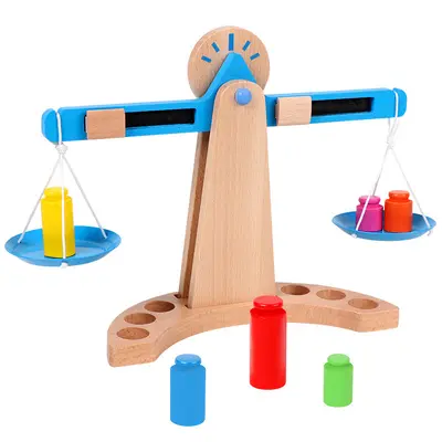 Montessori mathematics teaching aids wooden balance scale kindergarten children balance weighing scale Montessori early education educational toys