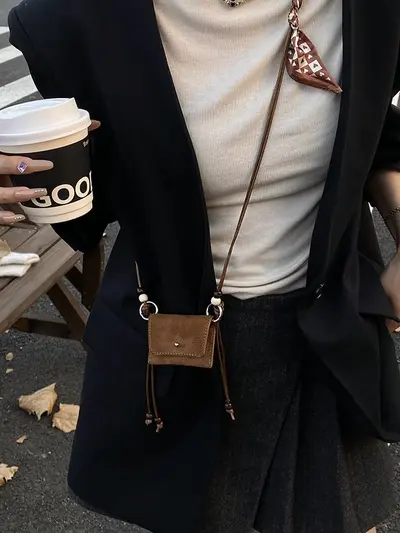 Vintage mattierte kompakte elegante Umhängetasche 2025 Herbst alltägliches Design Mini vielseitige Handtasche kleine quadratische Tasche