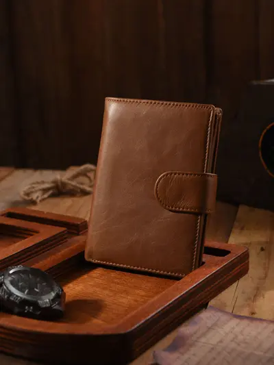 Vintage RFID-Blocking Cowhide Men's Short Wallet - 10