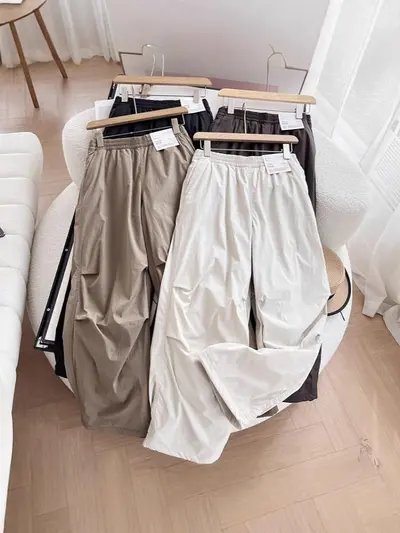 Kadın fleece astarlı paraşüt kargo pantolon, yüksek bel, lastikli, bol paça