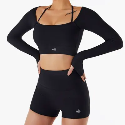 Rippstrick Yoga-Set, 2-teilig mit Shirt und Shorts, mit Brustpolster - 4