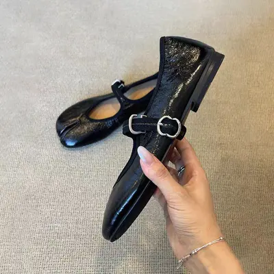 Genuine Leather Retro Mary Jane Shoes, Split-Toe Pig-Hoof Style, Women's Ballet Flats