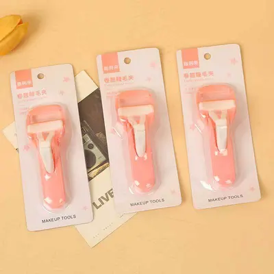 Pembe Taşınabilir Kıvırcık Kirpik Maşası Uzun Süreli Şekil Sabitlemesi Geniş Açı Modeli Kız Kalbi Güzellik Aracı