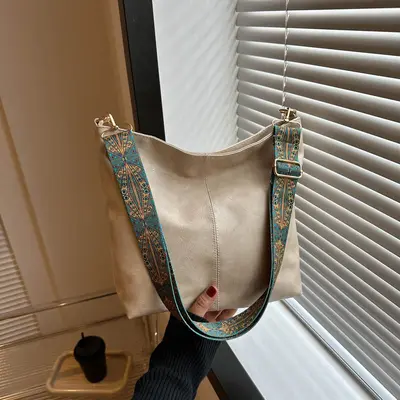 Avrupa ve Amerikan yeni moda taşınabilir omuz crossbody büyük kapasiteli kova çanta saf renk pu moda omuz kadın çantası satışa hazır