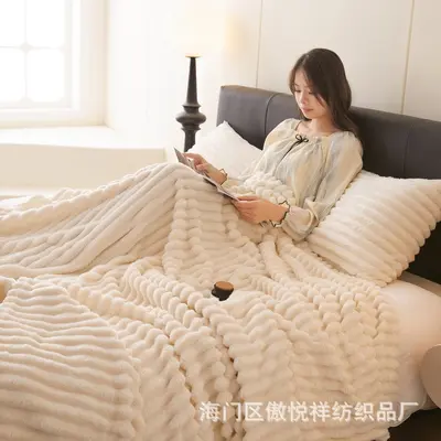 Light Luxury Rabbit Plush Blanket, Thick Warm Sofa and Bedroom Throw - 7