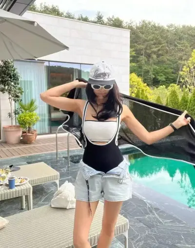 2025 Style Triangle Split Swimsuit for Women, Tummy Control, Beach and Hot Spring