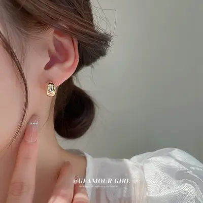 Vergoldete Silberboncuk-Ohrstecker im Metallic-Stil