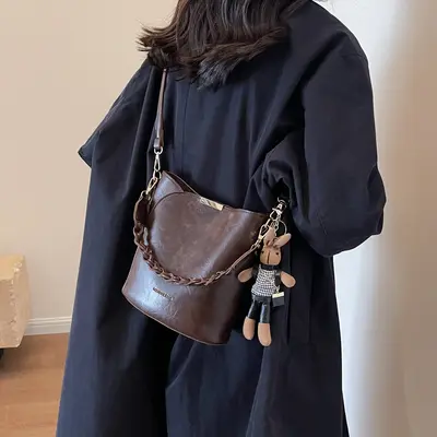 Damen-Beuteltasche im Retro-Stil mit Umhängeriemen, strukturierte Optik