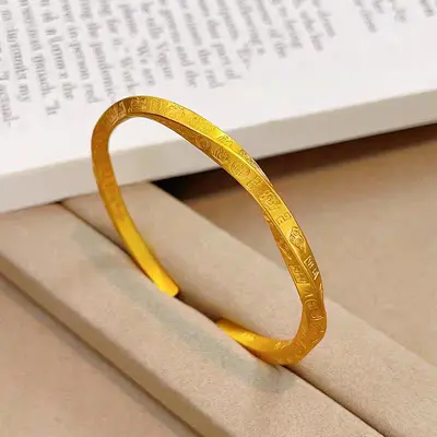 Möbius-Armband massives Gold, matt graviert - 6