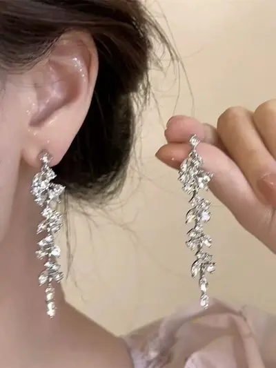 Silbernadel-Ohrstecker Wassertropfen-Troddeln mit Diamanten - 10