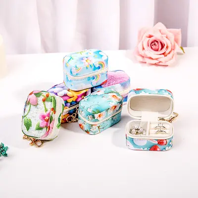 Exquisite New French Jewelry Storage Box Small Portable Travel Accessories Jewelry Organizer Box Earring Ring Storage
