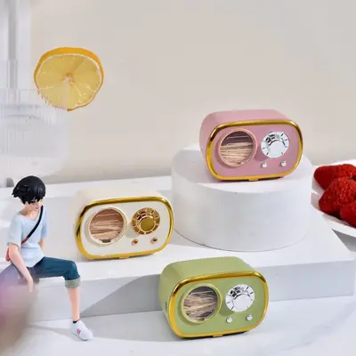Schlichte Zahnstocherbox mit Klappdeckel für den Tisch