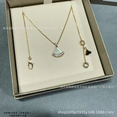 V-gold horseshoe buckle necklace, 925 silver, 18K plated - 9