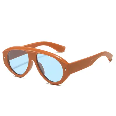 Oversized Aviator-Style Sunglasses with Rivet Detail for Driving - 8